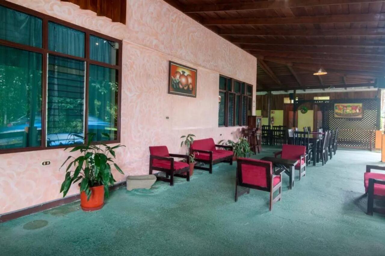 Hotel Befox Adventure à La Fortuna Extérieur photo