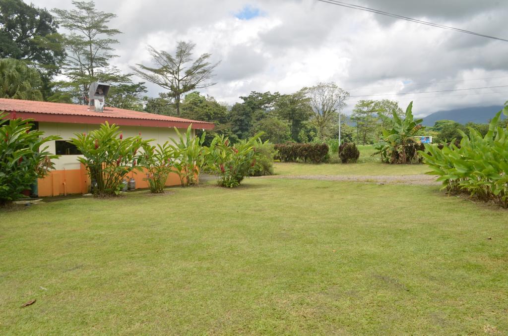 Hotel Befox Adventure à La Fortuna Extérieur photo