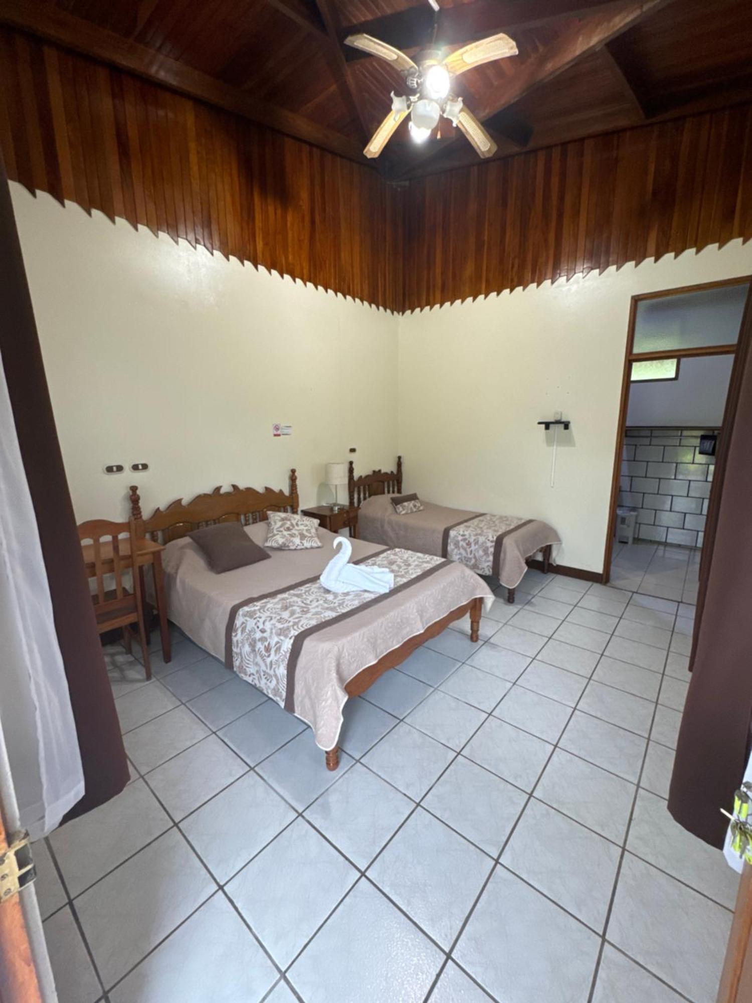 Hotel Befox Adventure à La Fortuna Extérieur photo