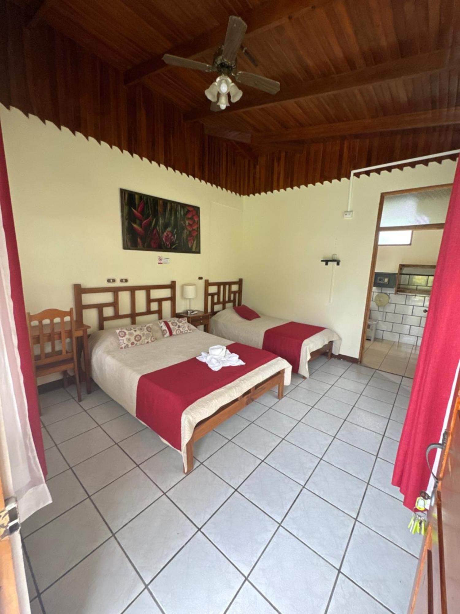 Hotel Befox Adventure à La Fortuna Extérieur photo