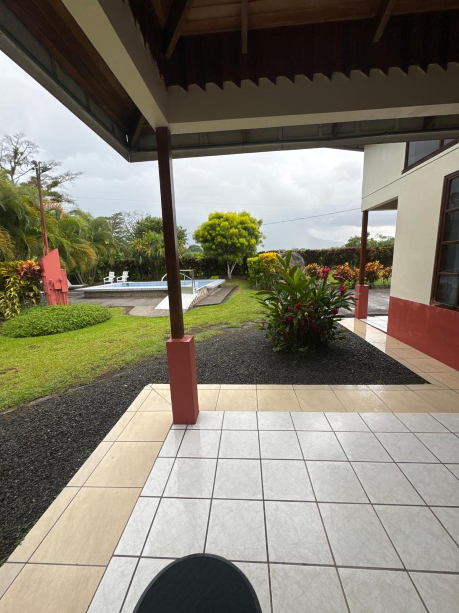 Hotel Befox Adventure à La Fortuna Extérieur photo