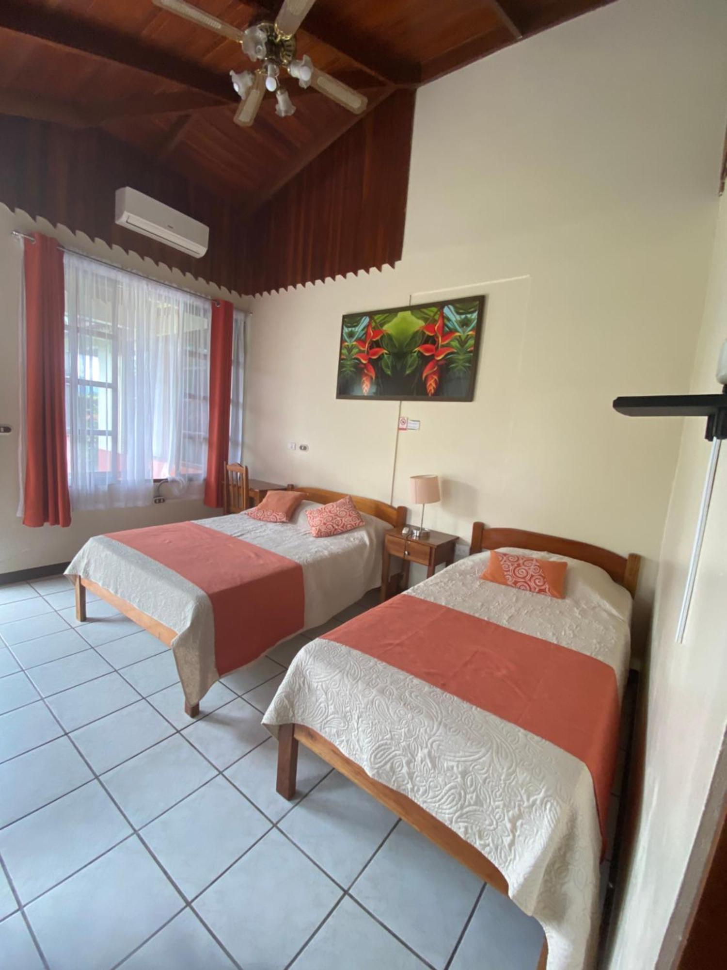 Hotel Befox Adventure à La Fortuna Extérieur photo