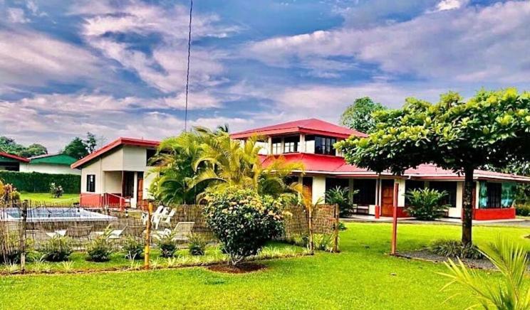 Hotel Befox Adventure à La Fortuna Extérieur photo