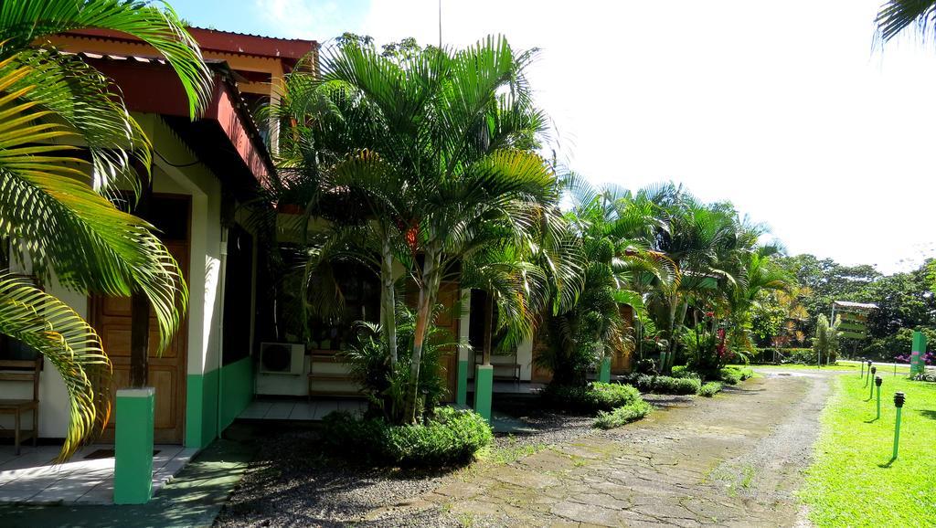Hotel Befox Adventure à La Fortuna Extérieur photo