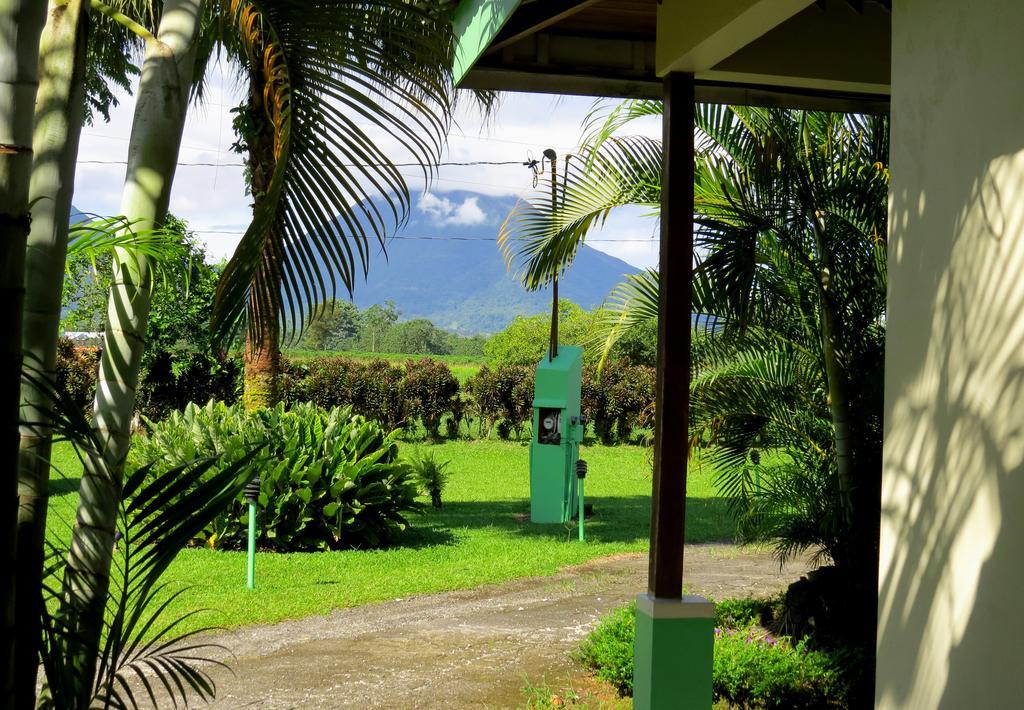 Hotel Befox Adventure à La Fortuna Extérieur photo