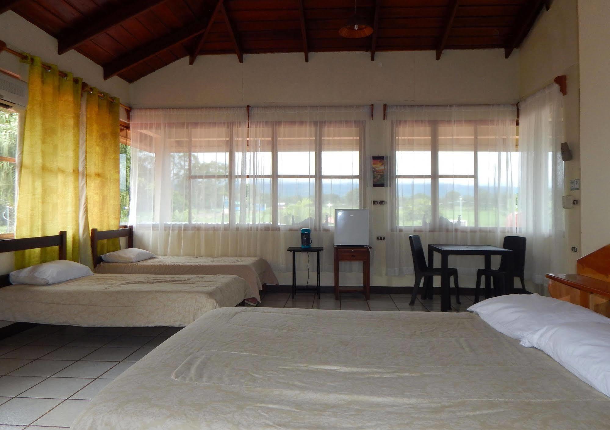 Hotel Befox Adventure à La Fortuna Extérieur photo