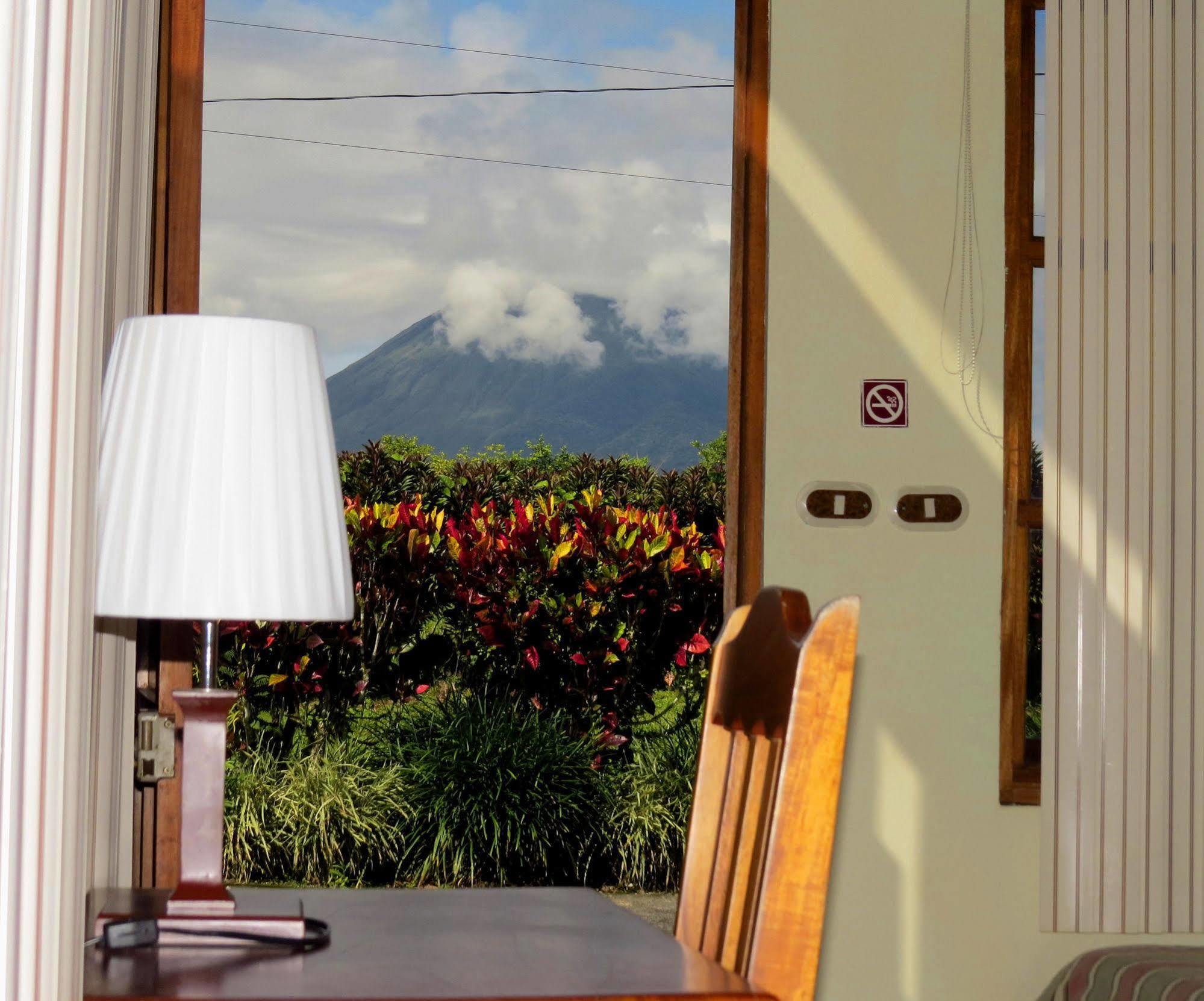 Hotel Befox Adventure à La Fortuna Extérieur photo